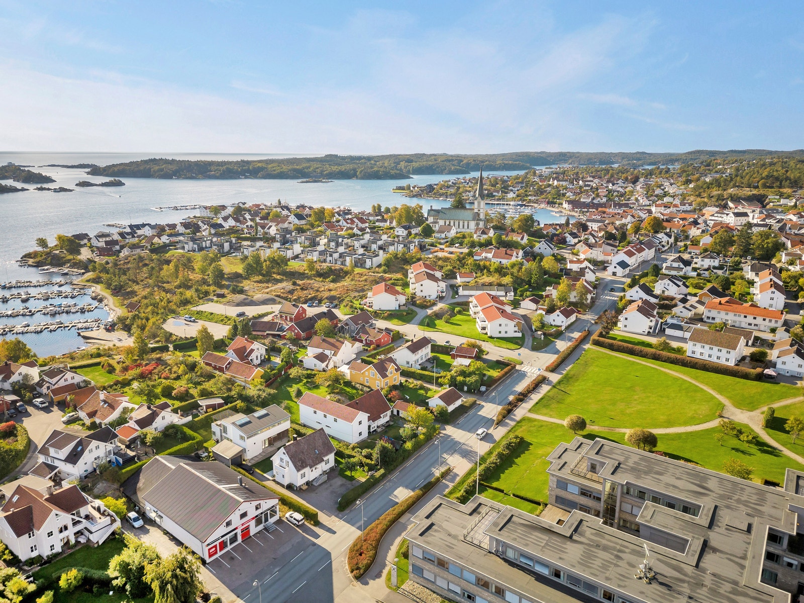 Nytt lagerhotell i Lillesand, mellom sentrum og Tingsaker. Galleribilde
