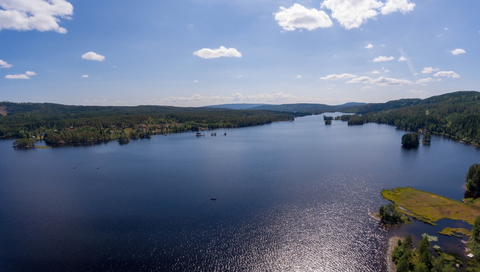 Det være seg å slappe av i og rundt hytta, nyte late dager eller drive med aktiviteter Galleribilde