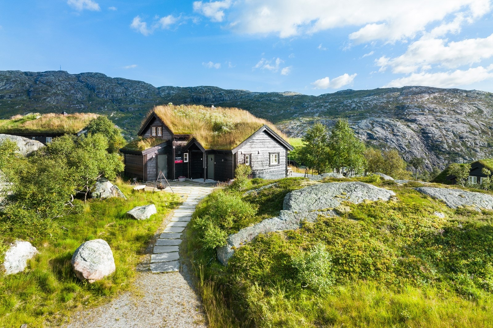 Hytten ligger i et nytt hyttefelt med fantastiske turmuligheter sommer og vinter. Galleribilde