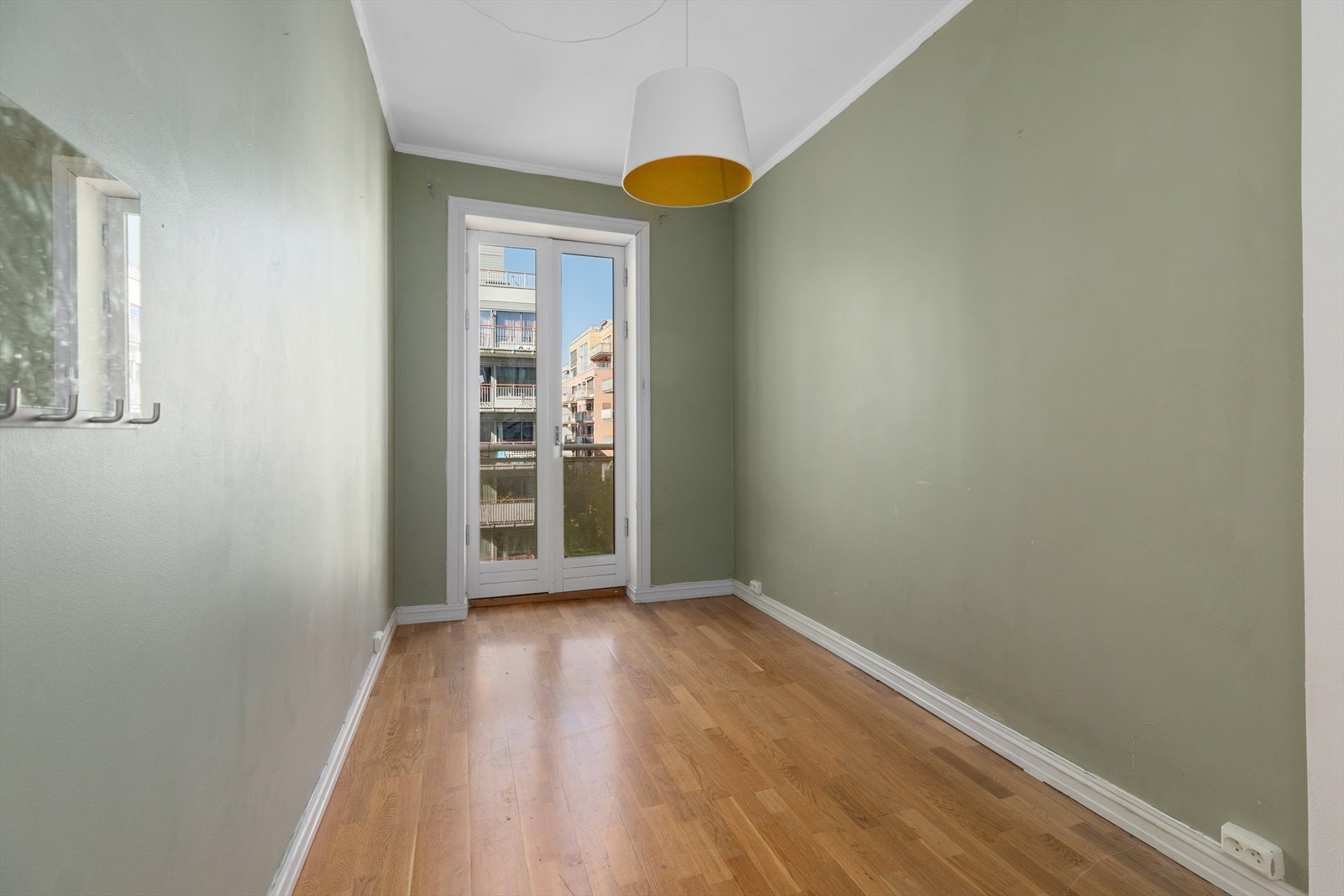 Leiligheten har totalt 4 soverom, dette rom har fransk balkong. Galleribilde