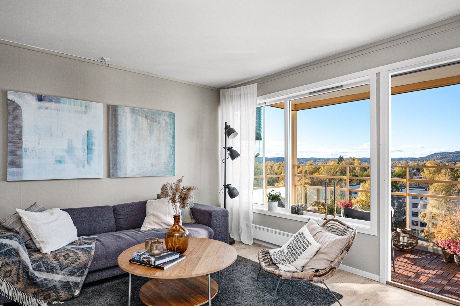 Utgang fra stuen til en vestvendt balkong på ca. 7 kvm. Galleribilde