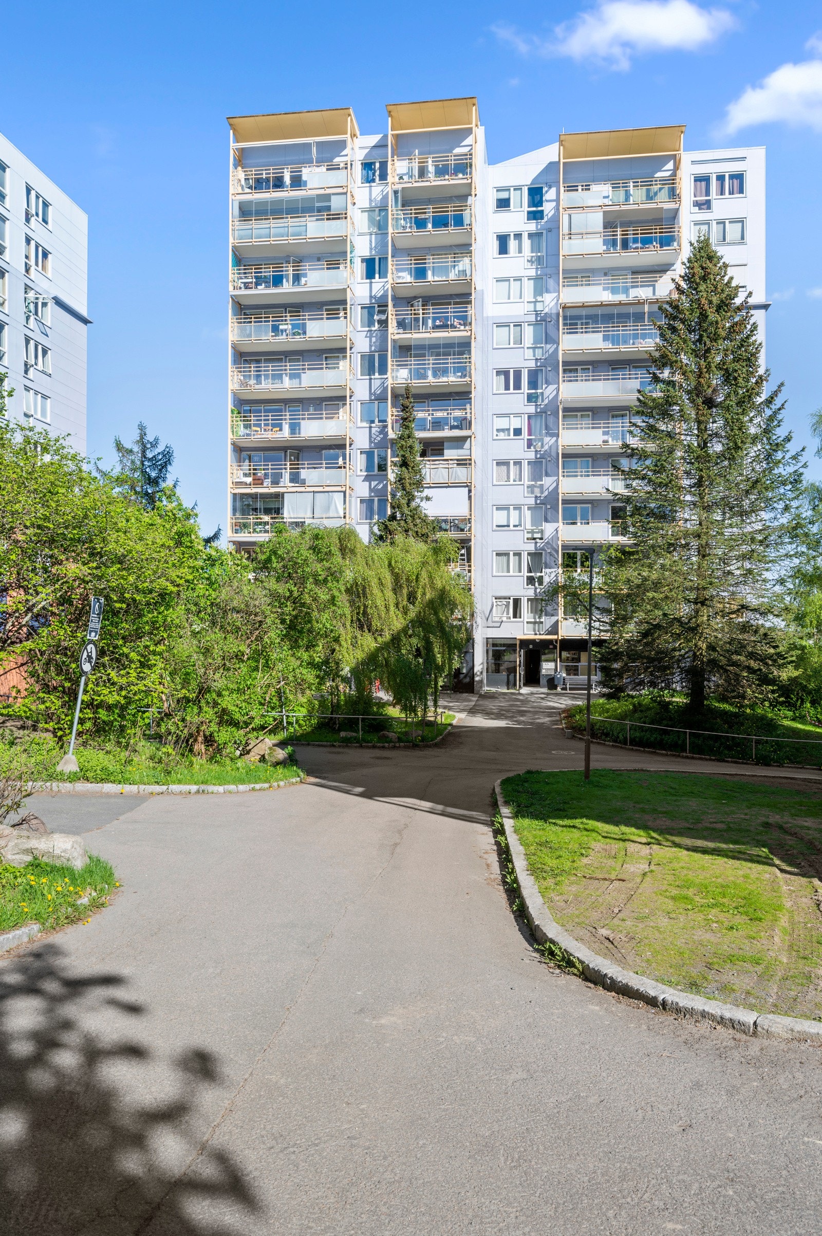 Veletablert og sentrumsnært borettslag med flere fasiliteter til glede for beboerne. Galleribilde