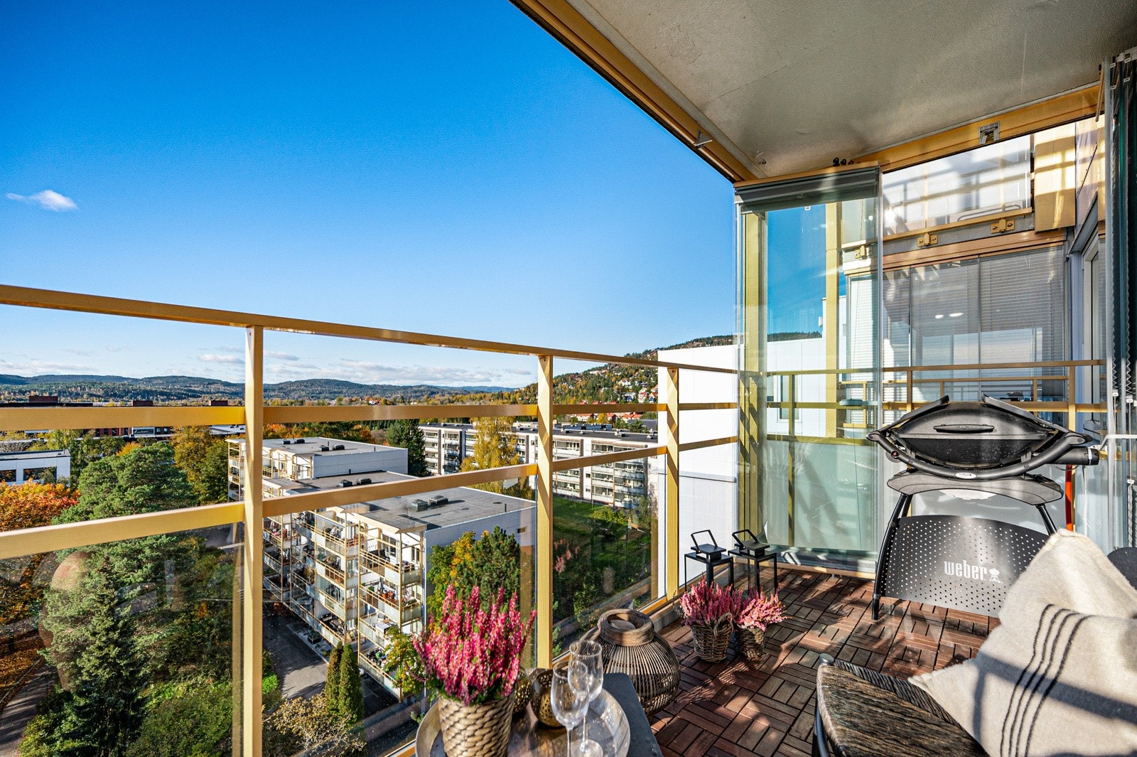 Dette er en stor 2- roms leilighet i et veletablert og sentrumsnært område. Galleribilde