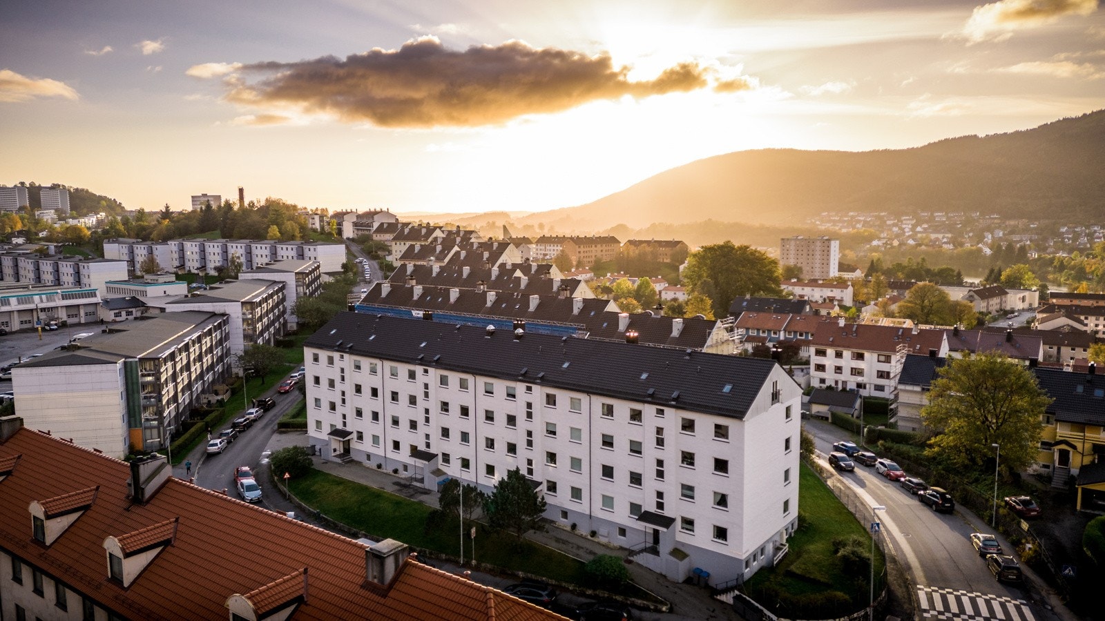 En flott og romslig leilighet i et trivelig, attraktiv og veldrevet borettslag. Galleribilde