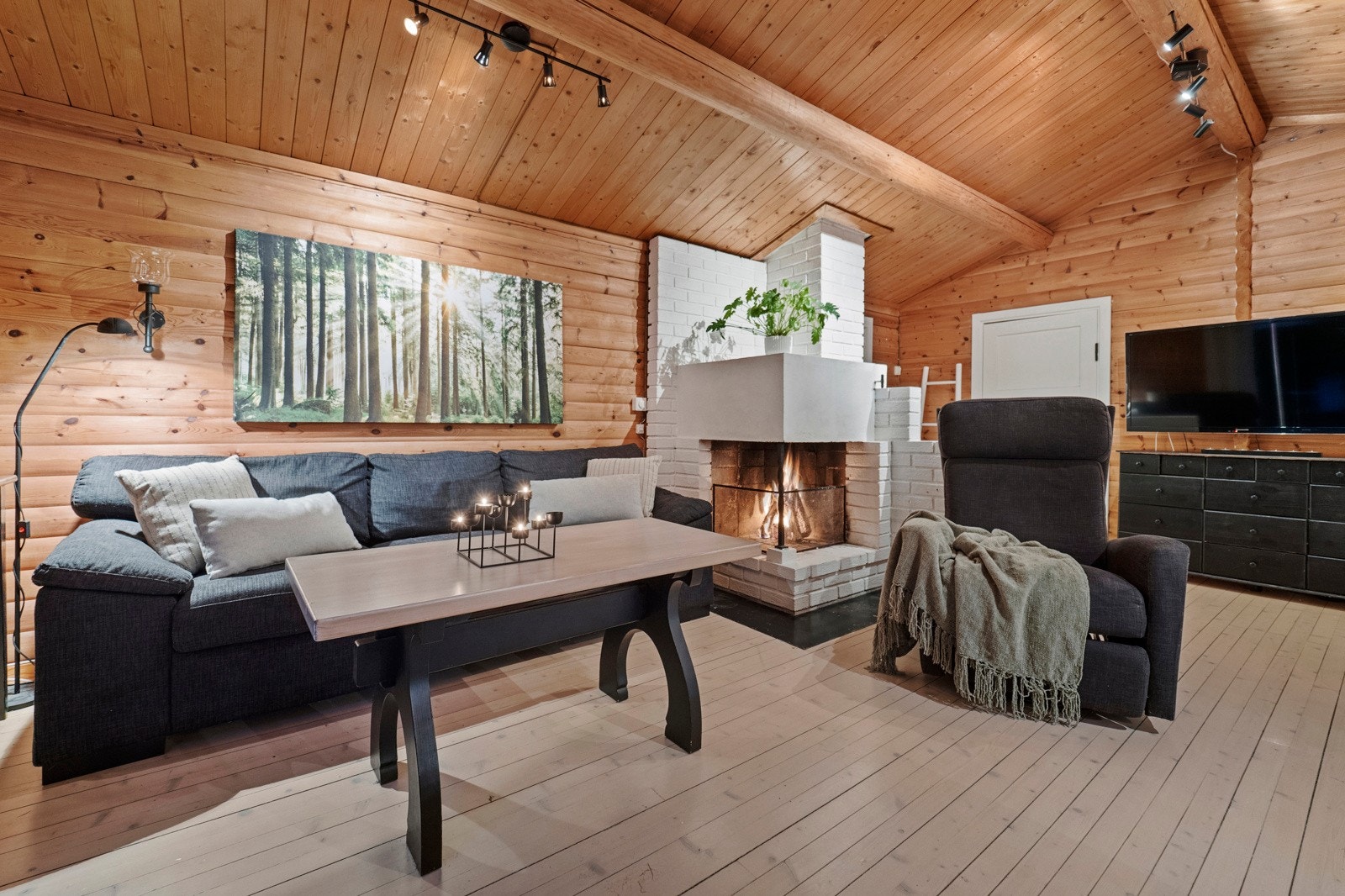 Kveldsbilde stue Galleribilde