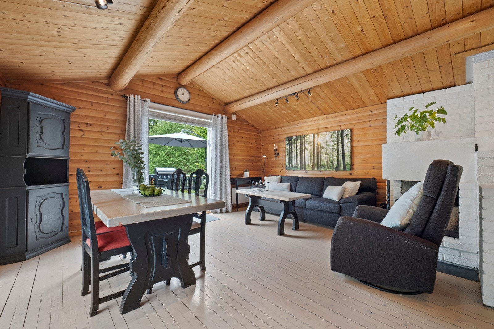 Utgang til terrasse fra stue Galleribilde