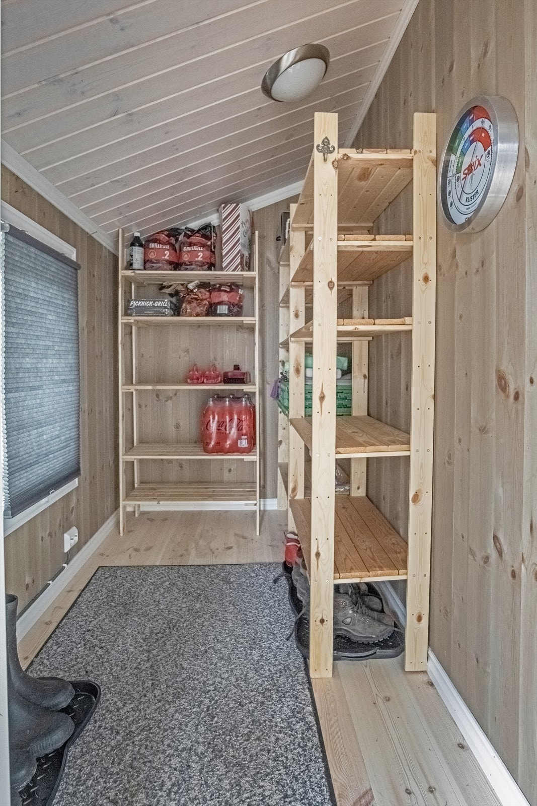 Hytta har to romslige boder Galleribilde