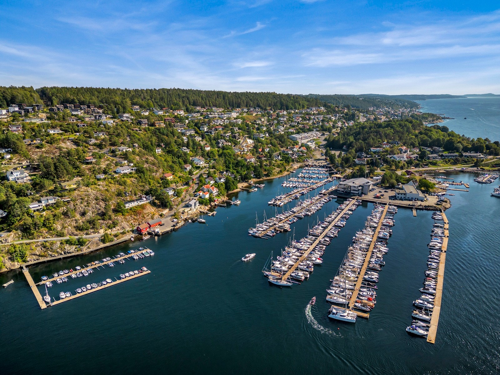 Meget skjermet beliggenhet, men med gangavstand til Drøbak sentrum. Galleribilde