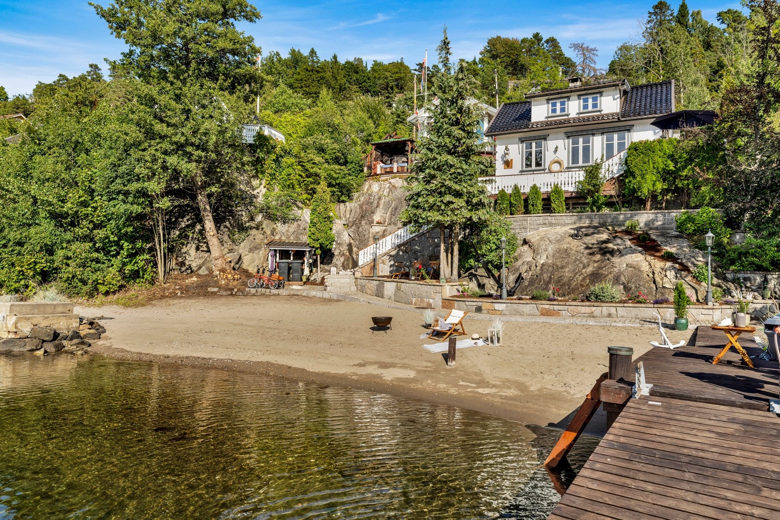 Bading, båtliv og sommerlykke for store og små. Galleribilde