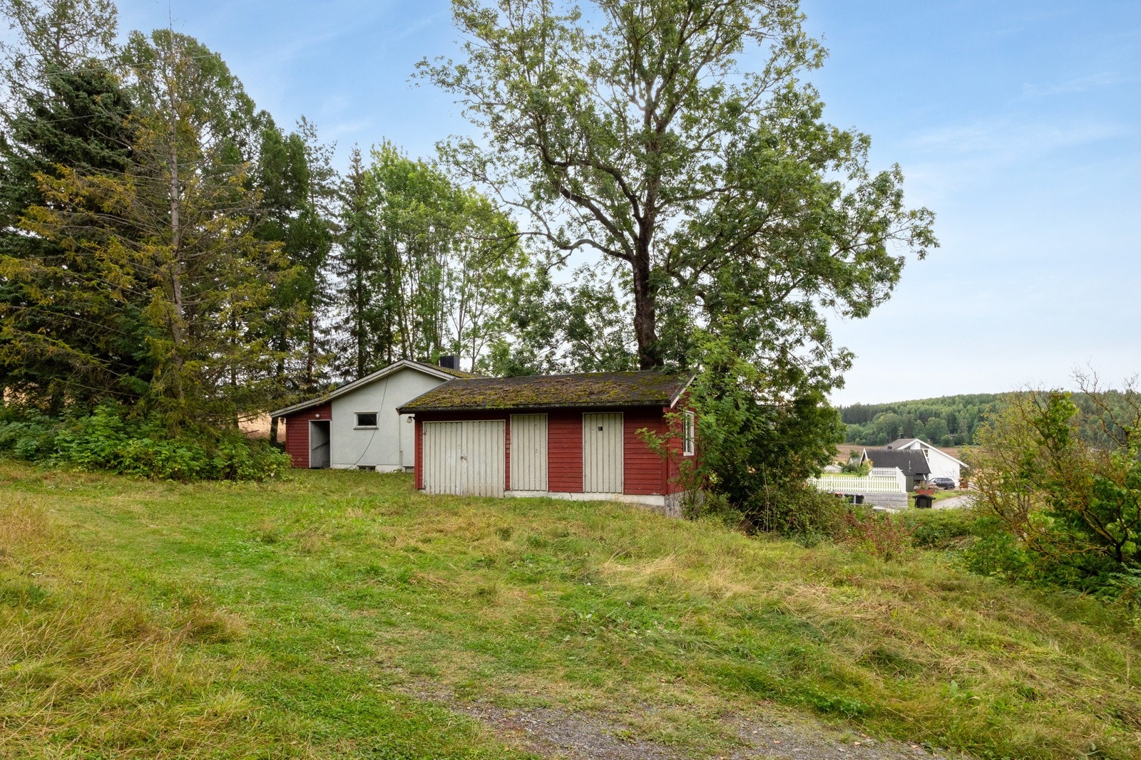 Bygningene på tomten anses som rivningsklare. Galleribilde