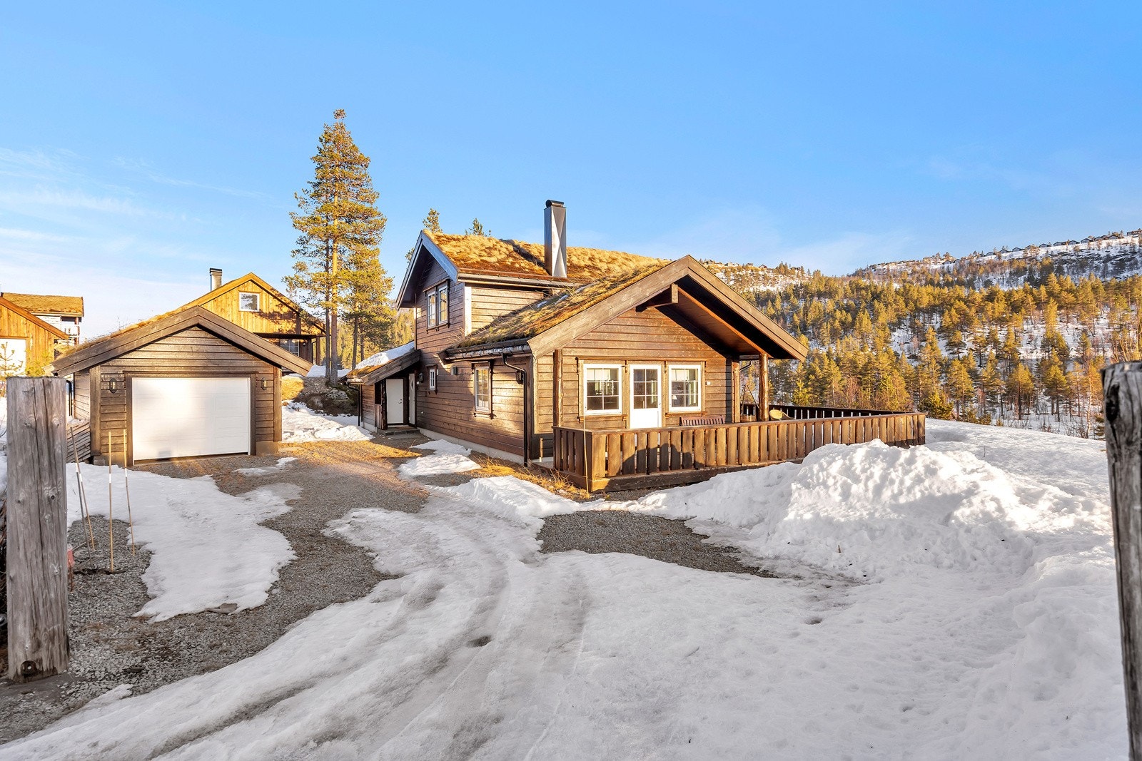 Vinterbilde av hytta Galleribilde