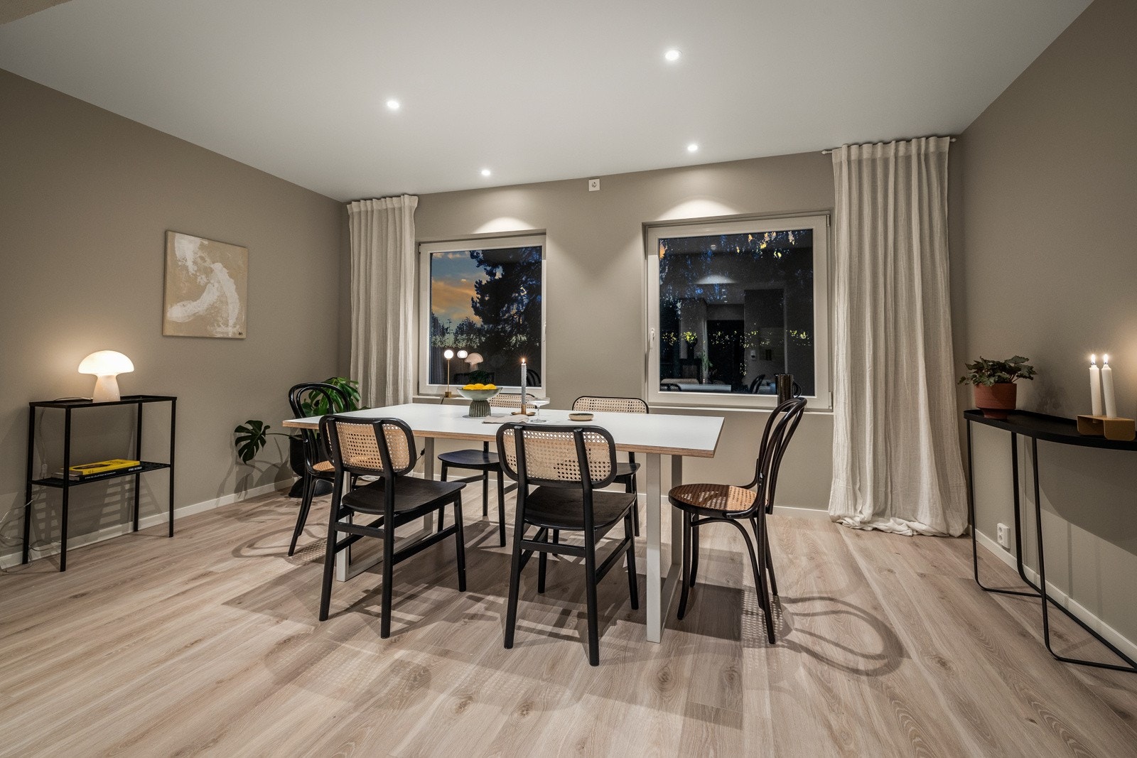 Spisestue. Galleribilde