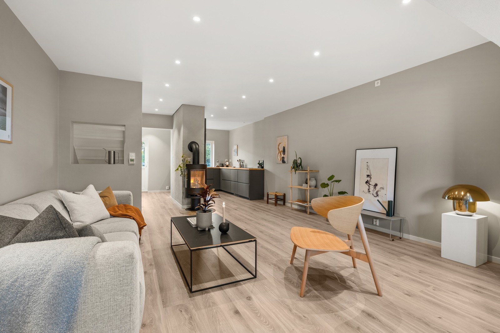 Boligen oppleves som lun, åpen og luftig. Galleribilde