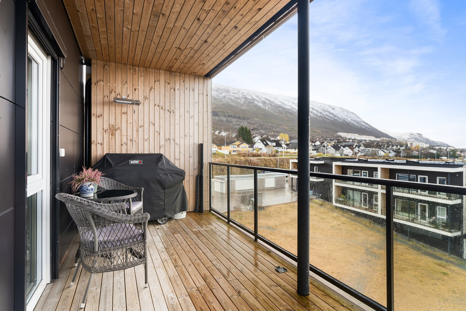 Fra stuen er det også utgang til sørvestvendt veranda.