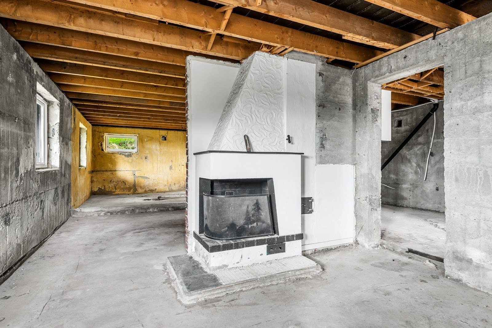 Mye arbeid er utført og ny eier slipper den tunge jobben med riving og sanering Galleribilde