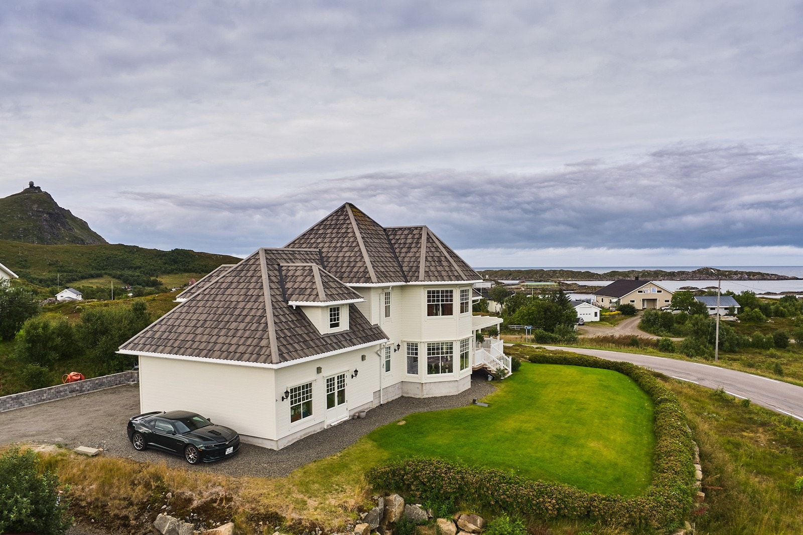 Hele tomten er opparbeidet hvor ingenting er overlatt til tilfeldighetene. Galleribilde