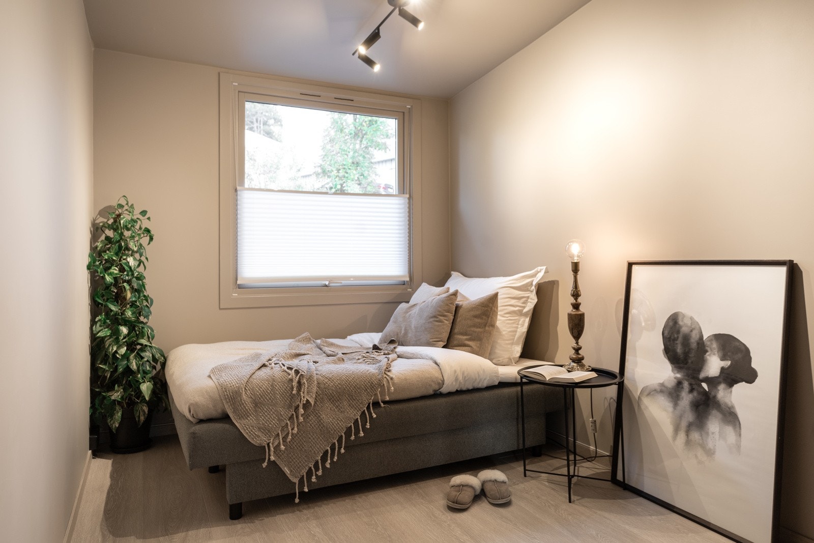 Romslig soverom/kontor i 2. etg Galleribilde