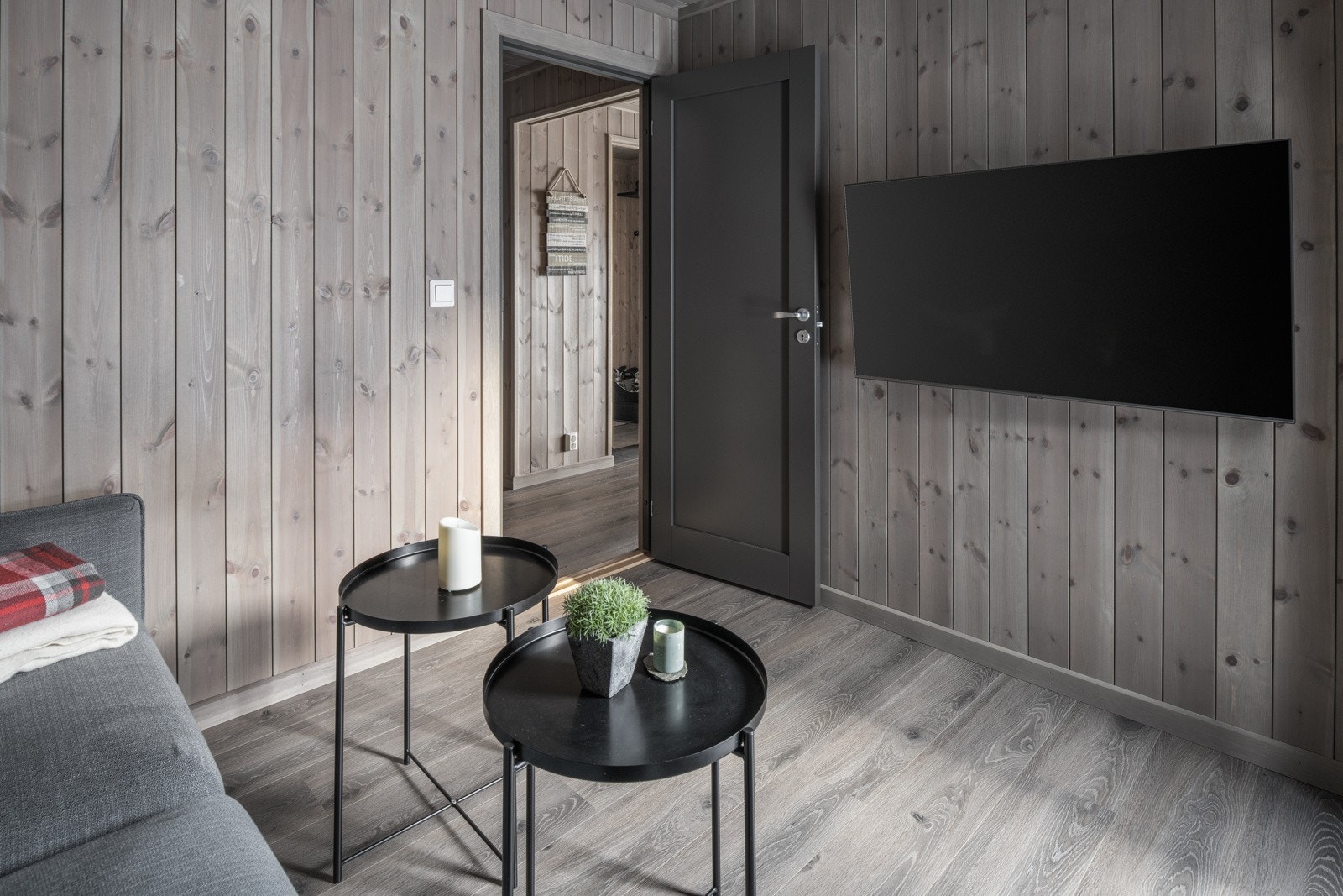 Soverom 5/TV-stue. Perfekt tv-stue for barna. God plass til sofa og tv-møblement. Galleribilde