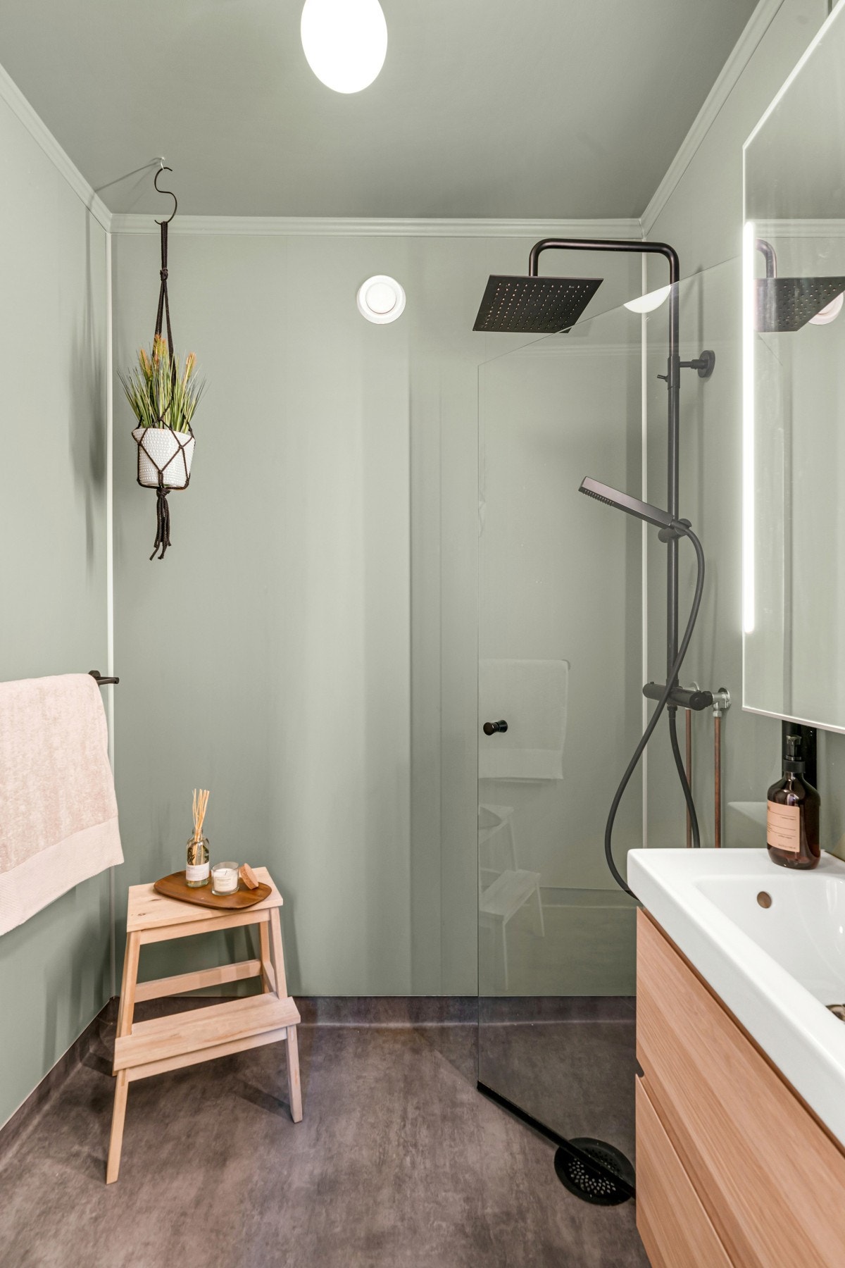 Nytt bad fra 2019 med varmekabler i gulv. Galleribilde