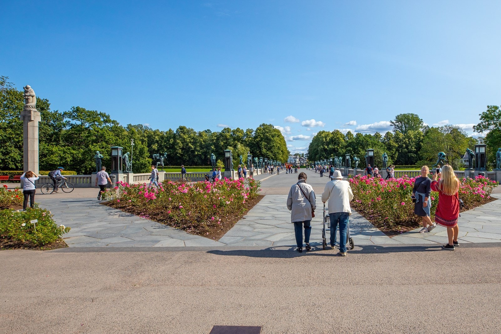 Det er mange flotte parker i gangavstand fra eiendommen, som f.eks. Stensparken, Marienlystparken og Frognerparken, som avbildet her. Galleribilde