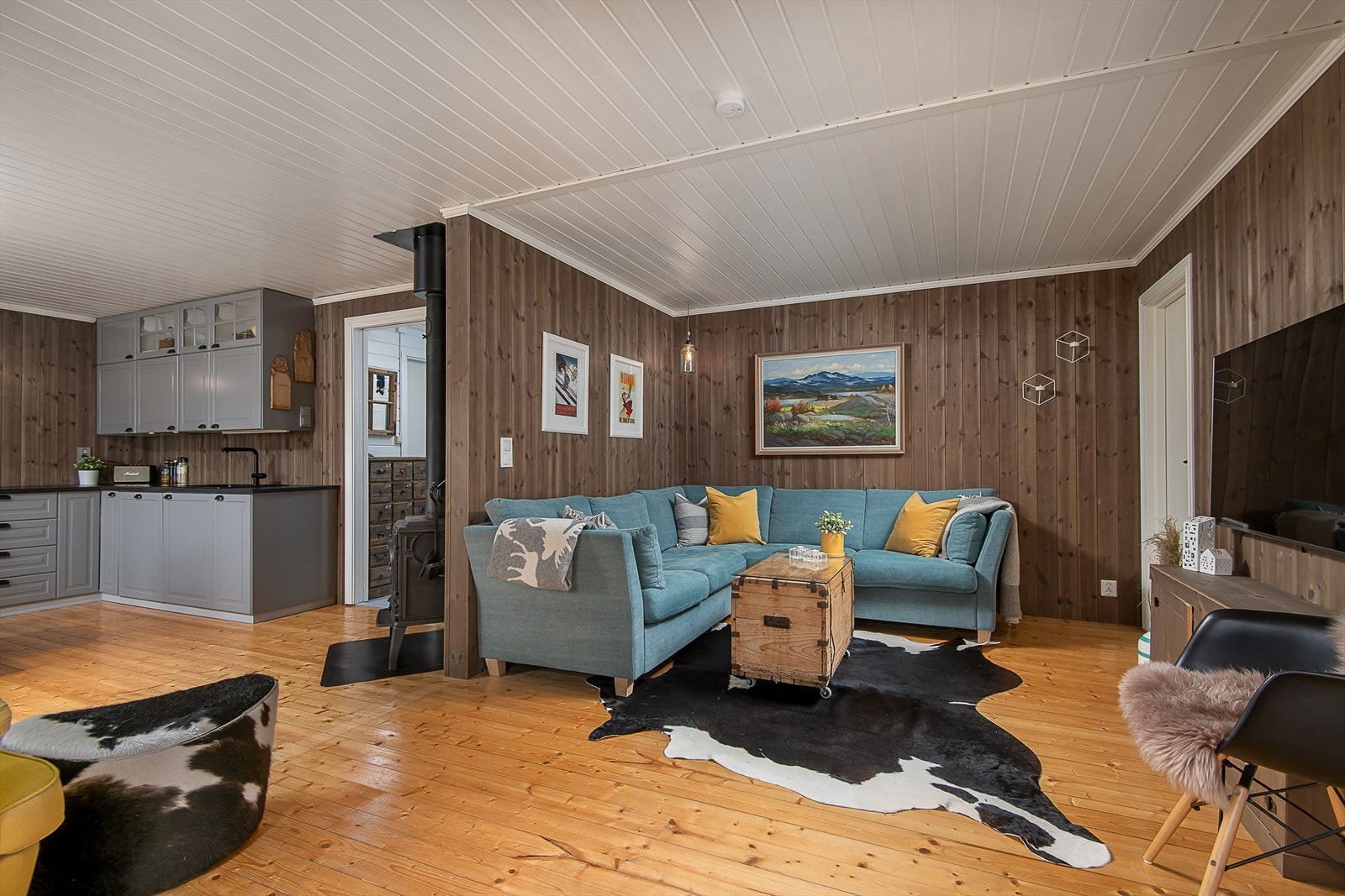 I stuen er det plass til hjørnesofa Galleribilde