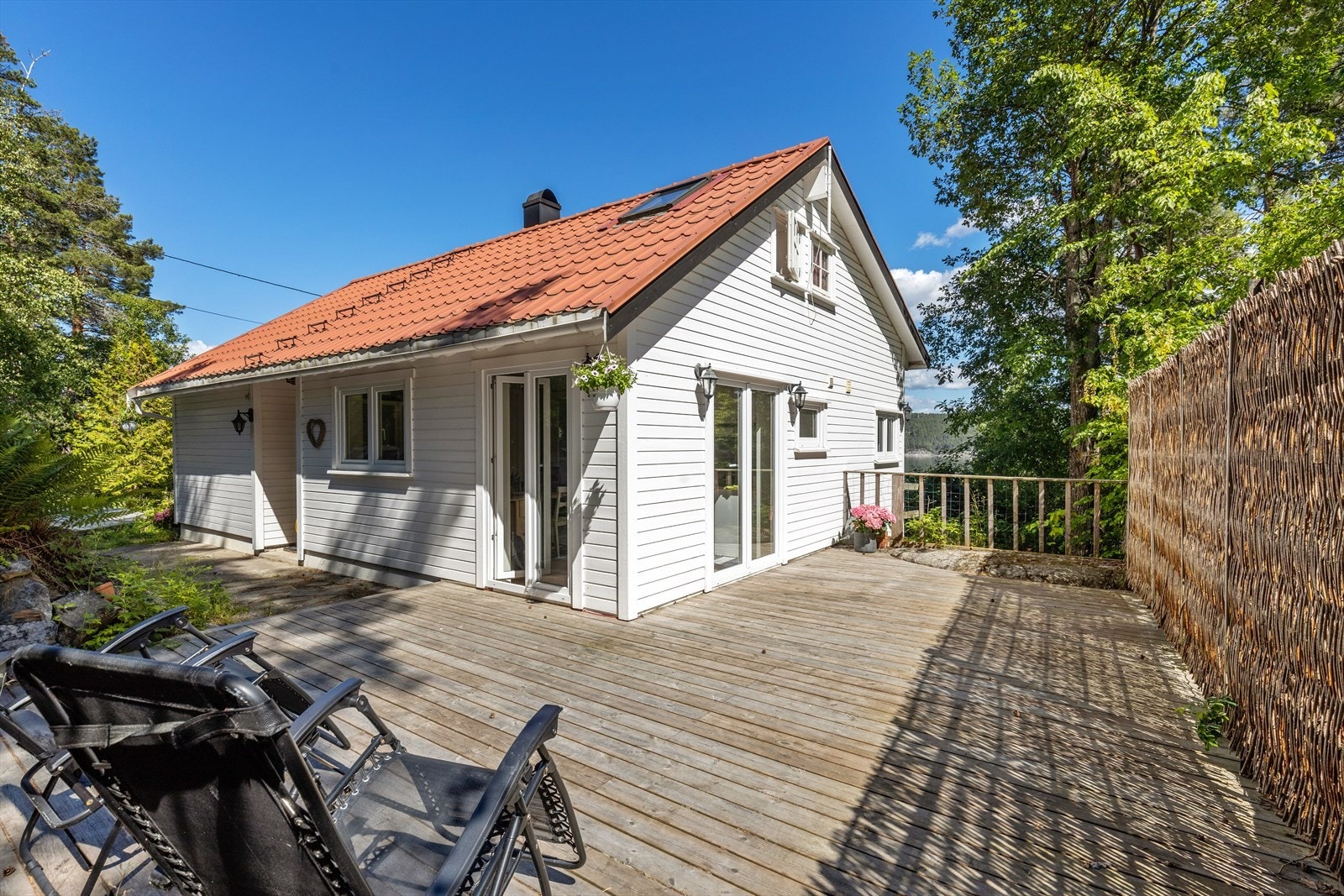 Utført mange oppgraderinger av fritidsboligen de siste årene. Galleribilde