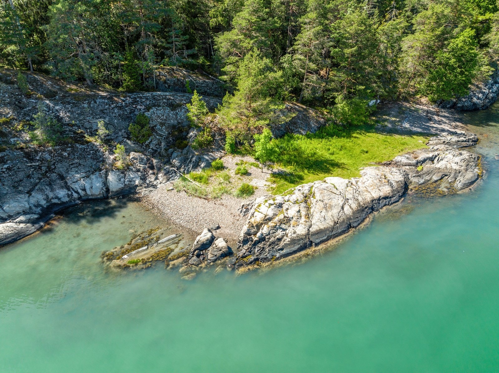 Kort vei ned til strand. Galleribilde