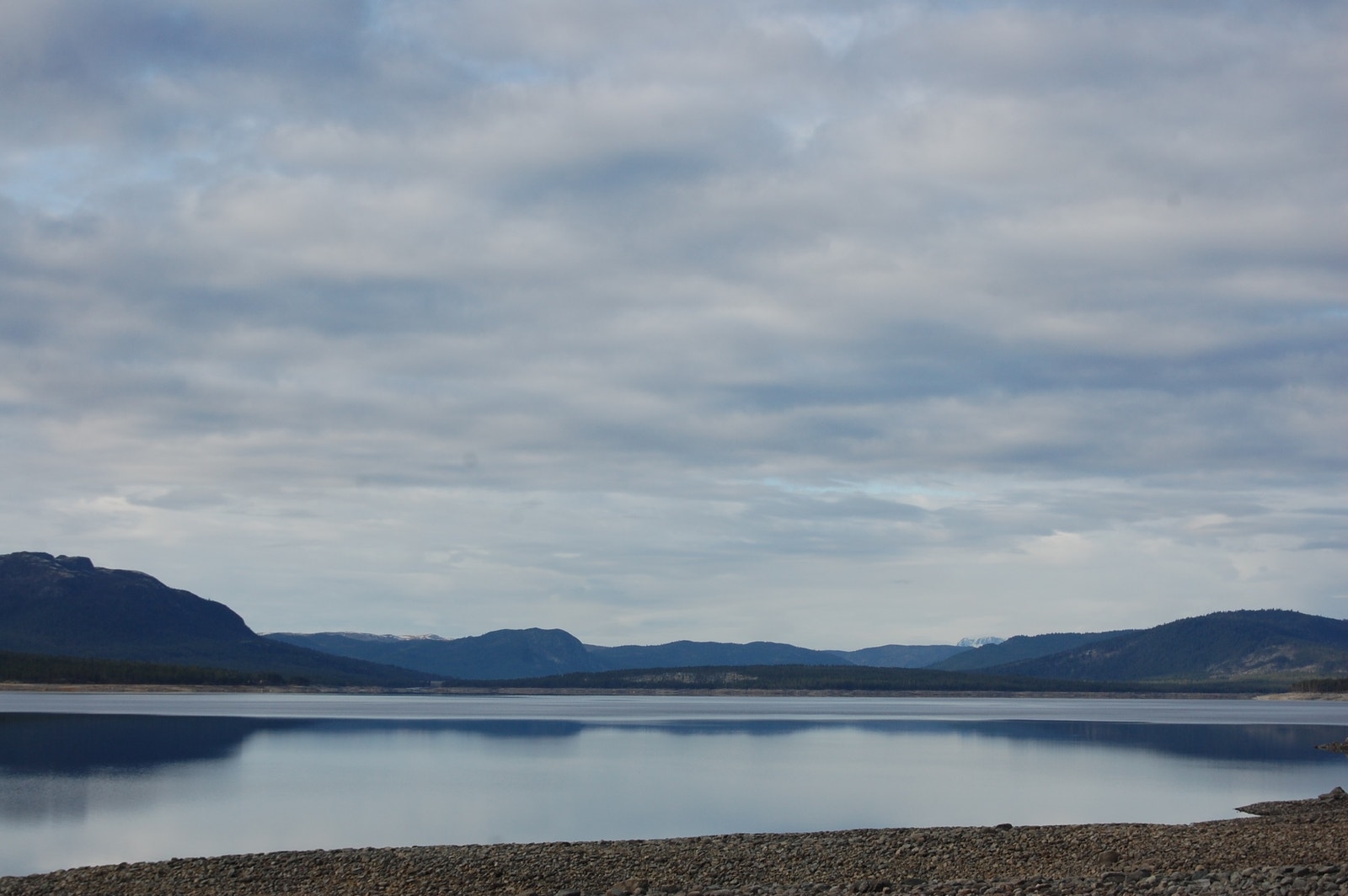 Badestrand 250 meter fra hytta. Galleribilde