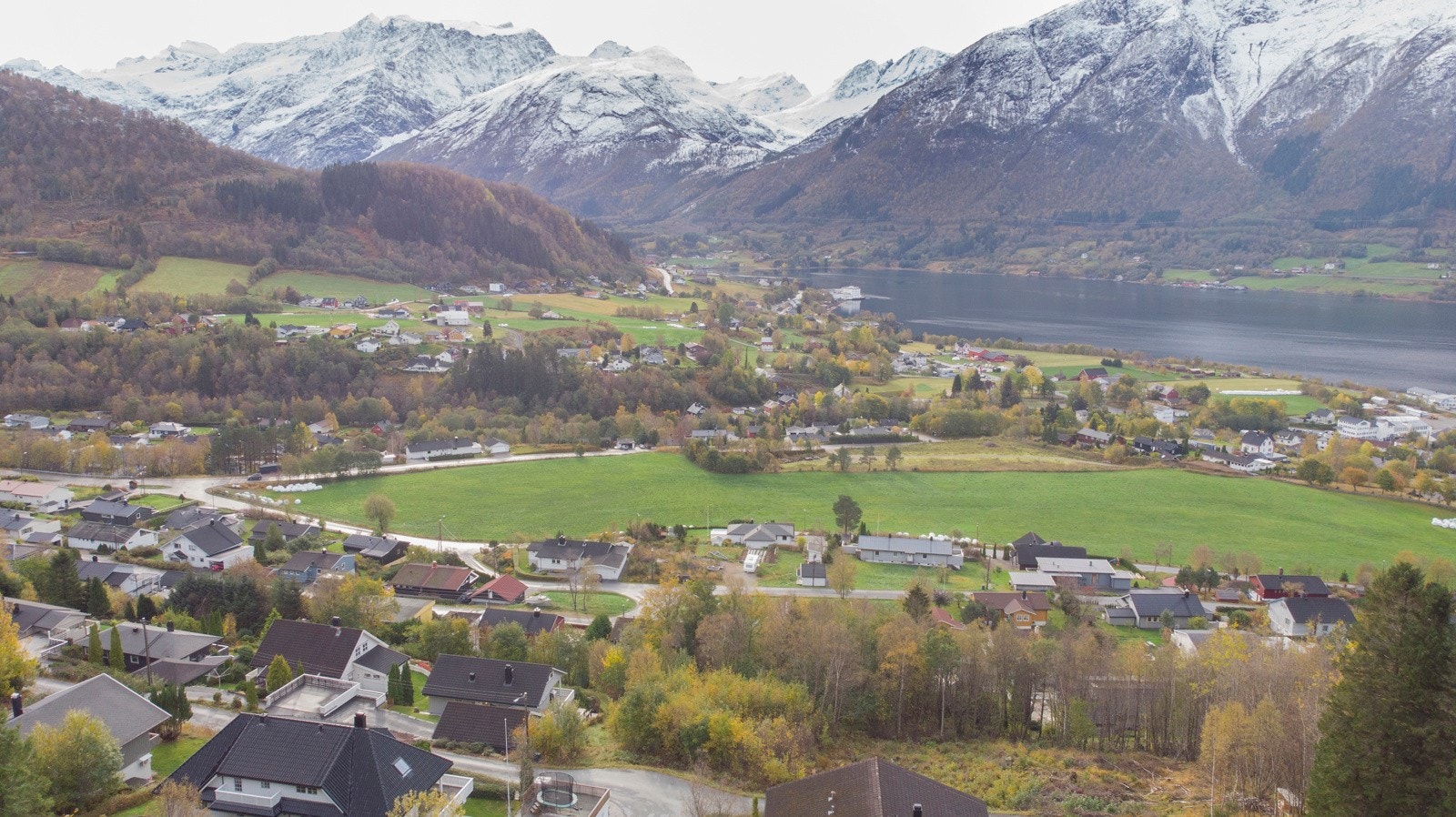 Tomten kan fritt besiktiges - kontakt megler for informasjon! Galleribilde