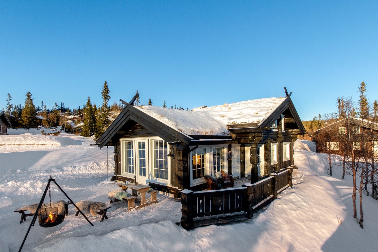 Her får du kjørevei helt til hytteveggen og ski in/ski out. Galleribilde