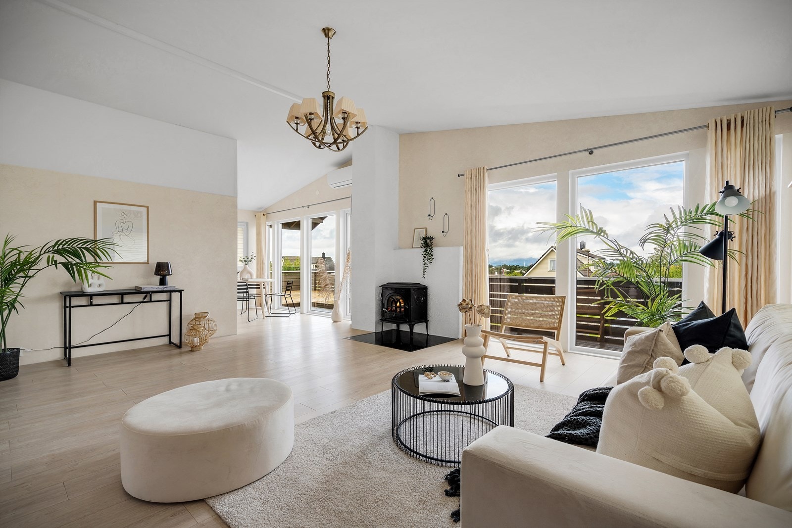 Nyoppusset stue. Galleribilde