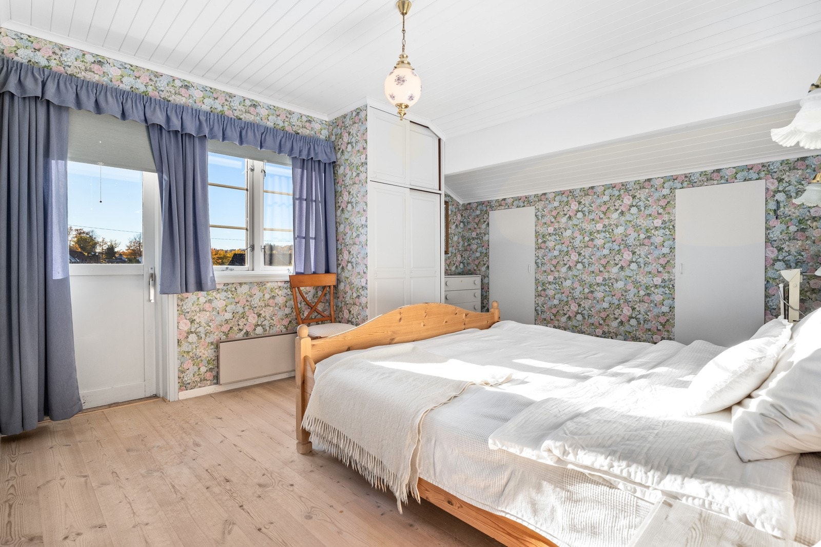 Hoveddelen har tre soverom med god størrelse. Galleribilde