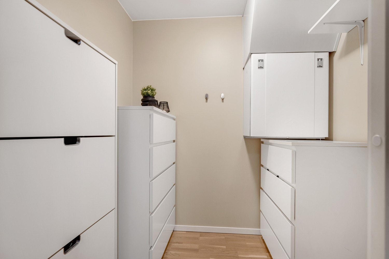 Svært praktisk med innvendig bod (ca. 3 kvm). Galleribilde