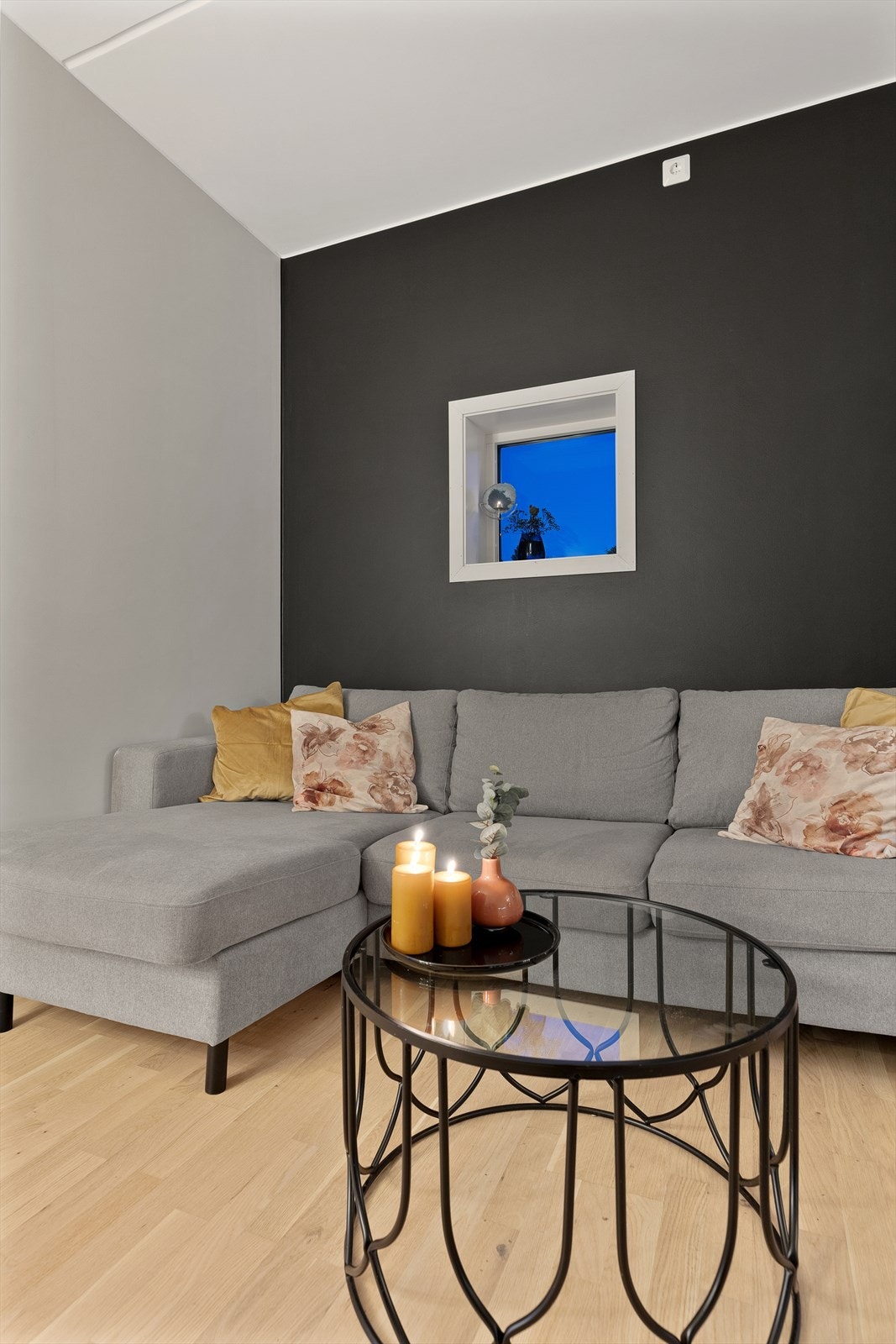 God plass for avslapping i stuen. Galleribilde