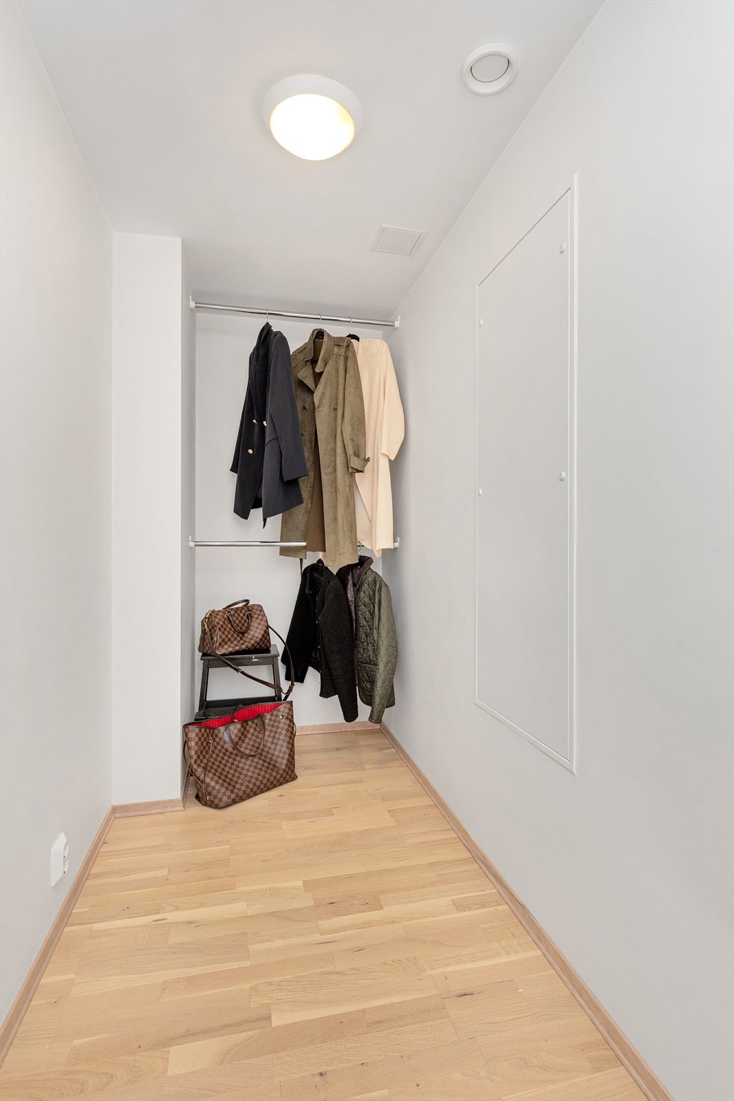 God plass til oppbevaring i bod. Galleribilde