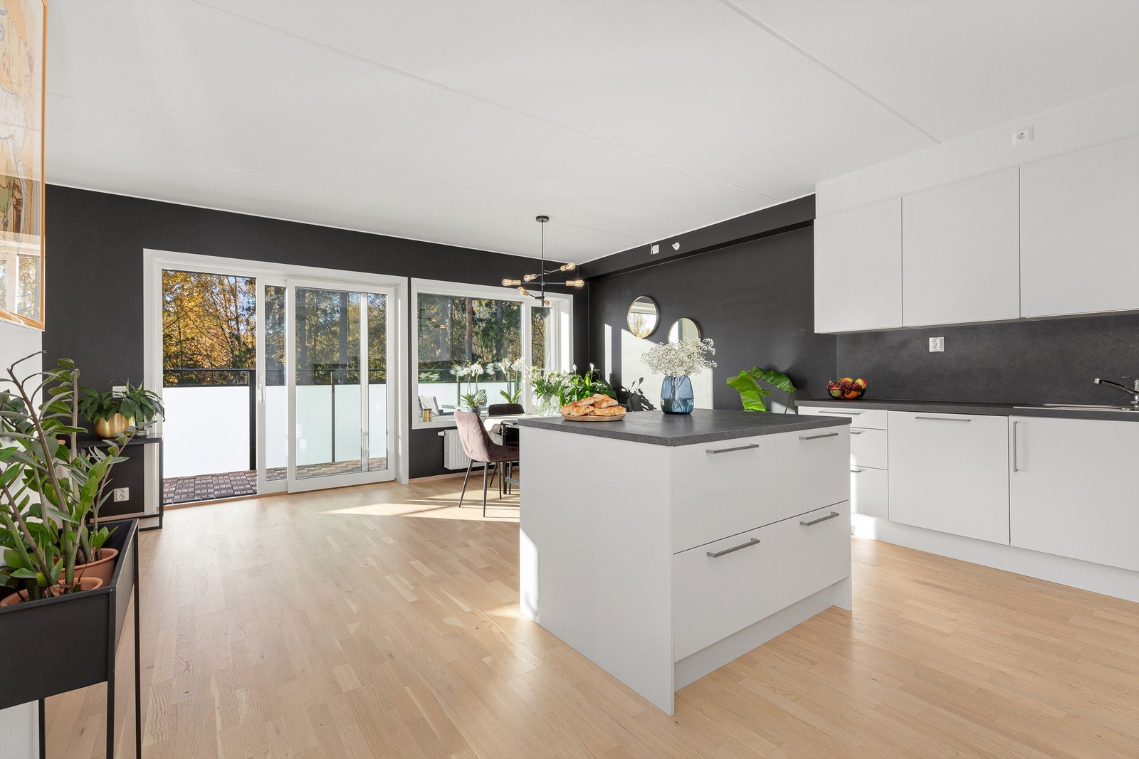 Med store og gode arbeidsflater kan hobbykokken kan boltre seg. Galleribilde