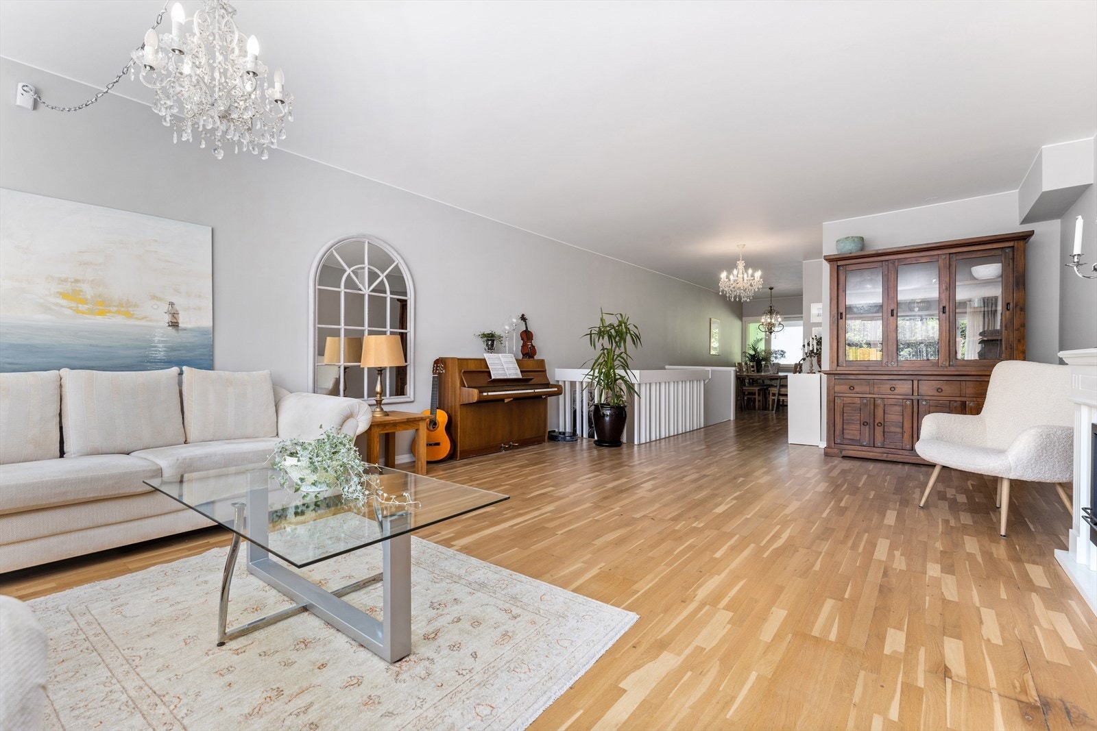 Parkett på gulv. Overflater er nymalte i 2022! Galleribilde