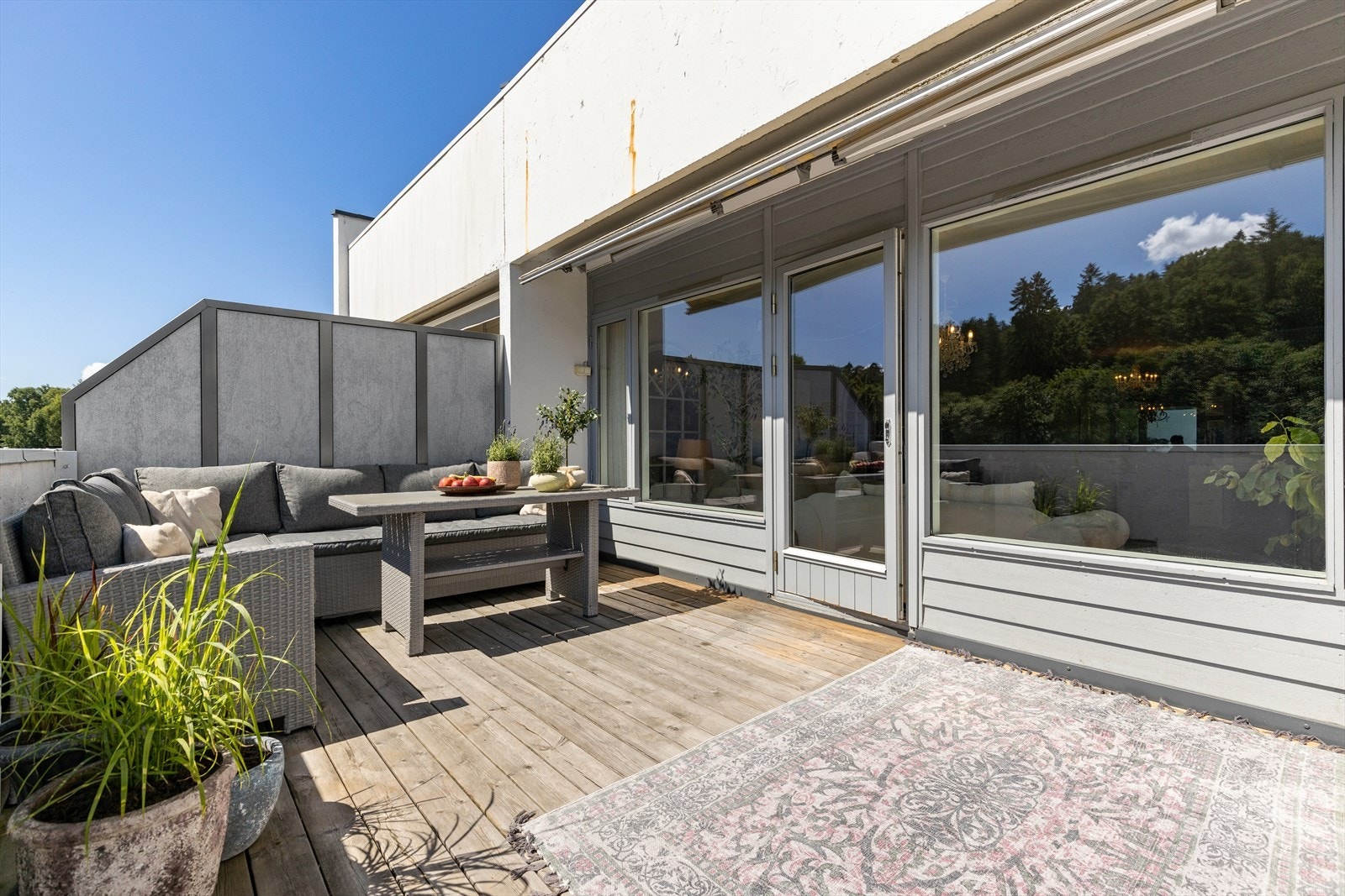 Her kan du nyte formiddagssolen Galleribilde