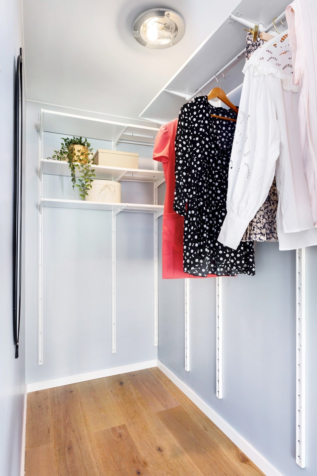 Her har du god plass til oppbevaring. Galleribilde