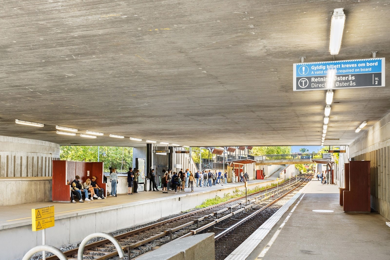 God tilgang på offentlig kommunikasjon og kollektivtransport. Galleribilde