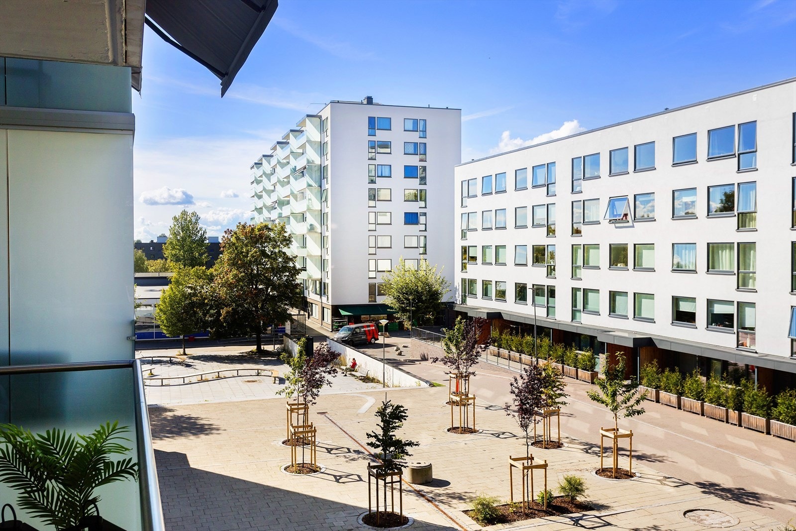 Utsikt over nærområdet fra balkongen. Galleribilde