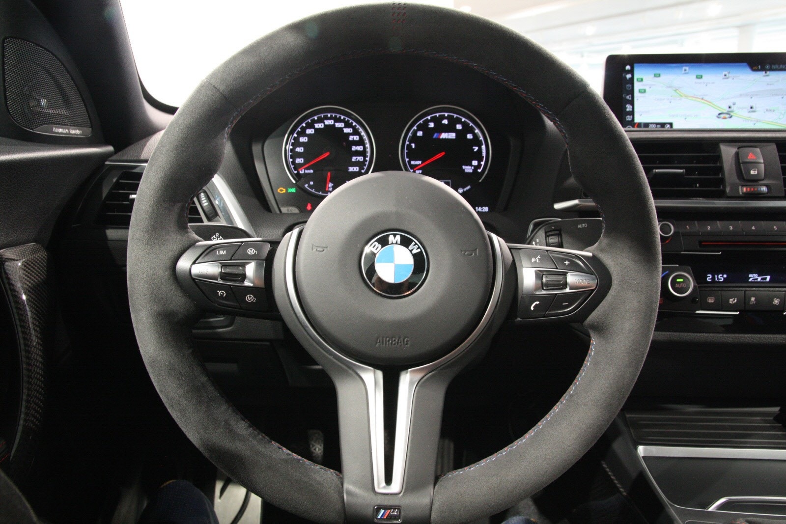 BMW M2 16