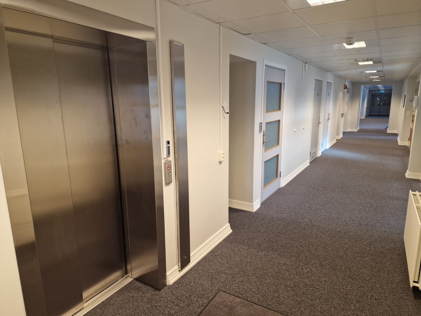 Heis og korridor Galleribilde