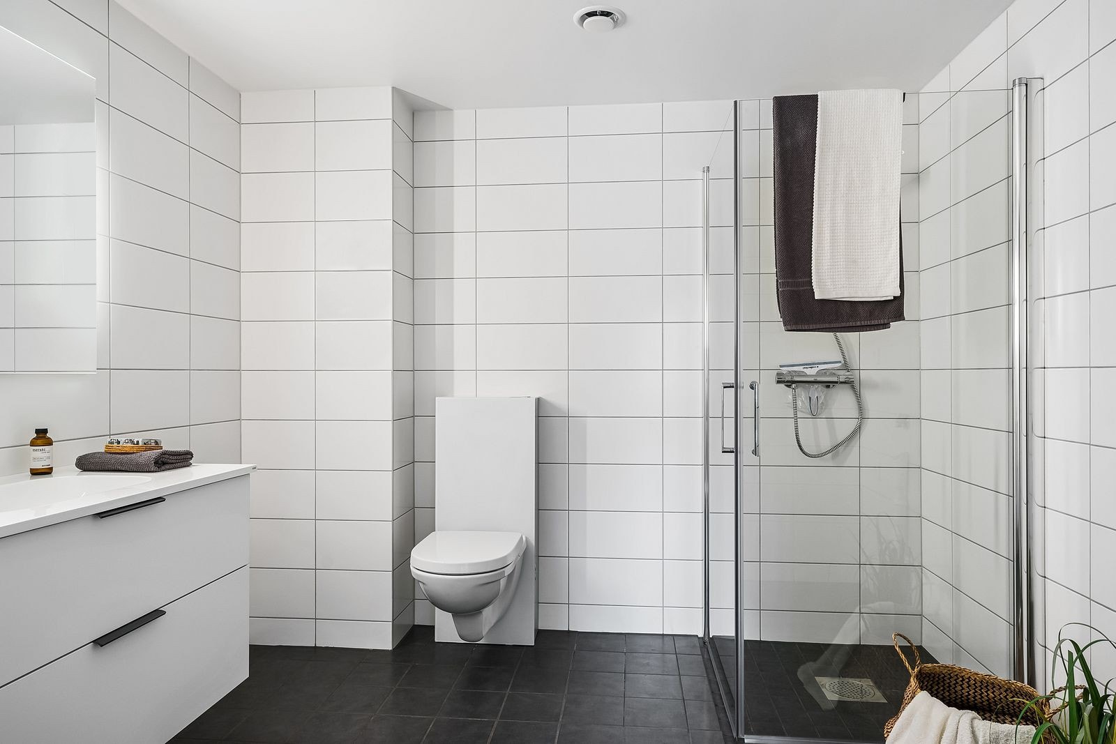 Bilde fra visningsleiligheten som viser standard leveranse på leilighetene. Det vil være muligheter for å gjøre tilvalg. Galleribilde