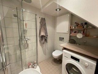 Bad nede med Miele vask og tørk Galleribilde