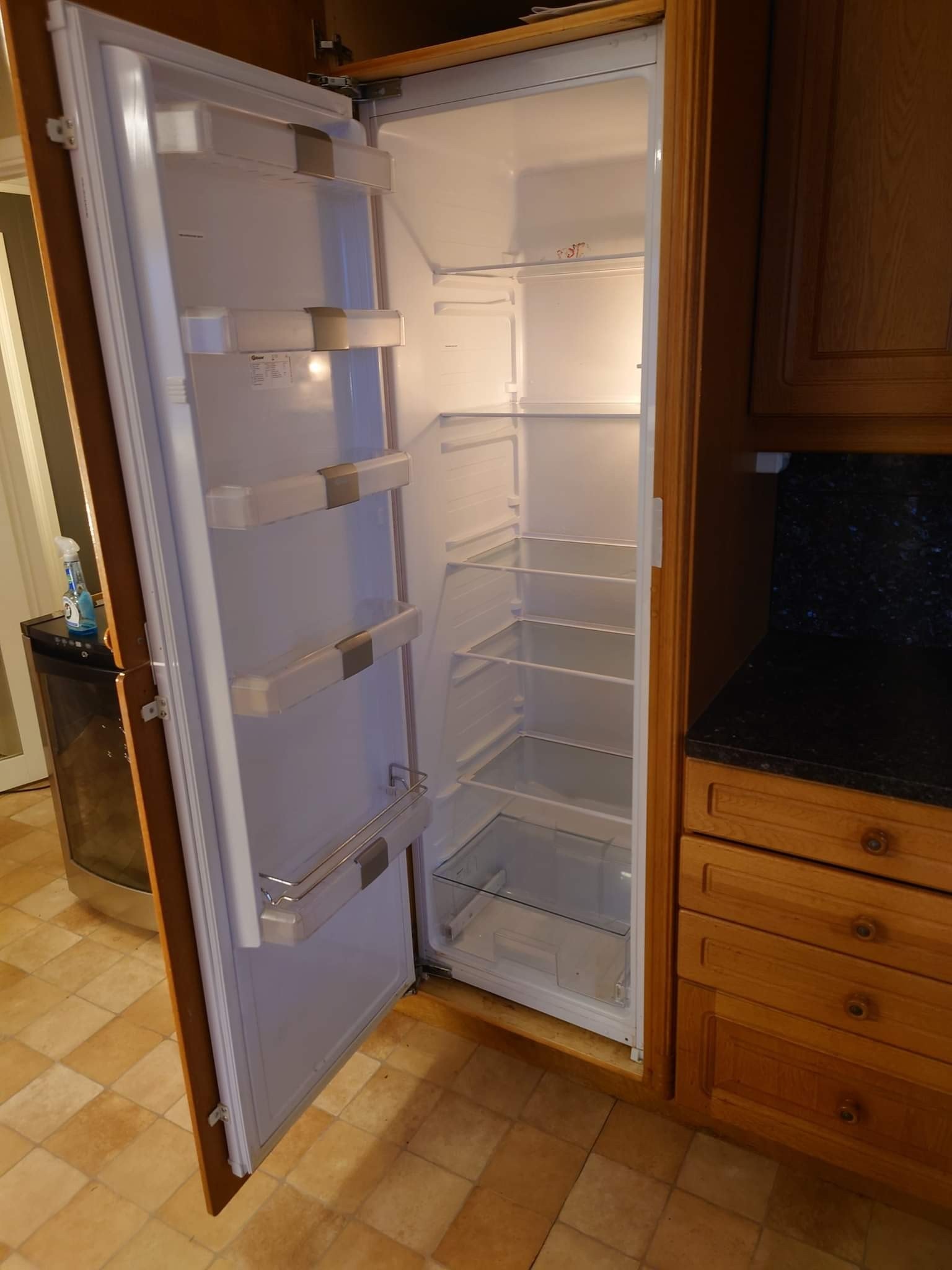 Stort kjøleskap. Galleribilde