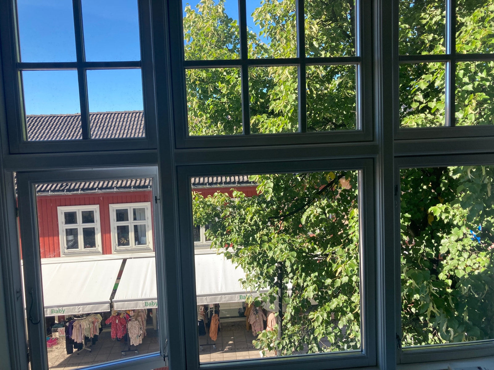 Utsikt fra sofakroken Galleribilde
