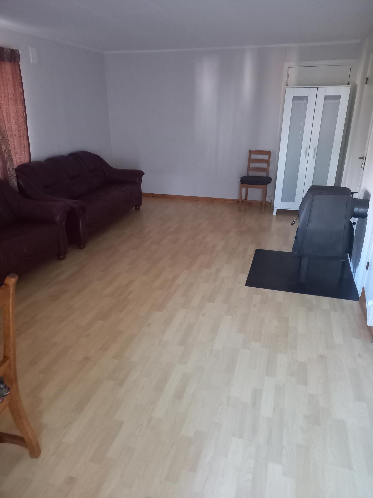 Stor stue/sove plass Galleribilde