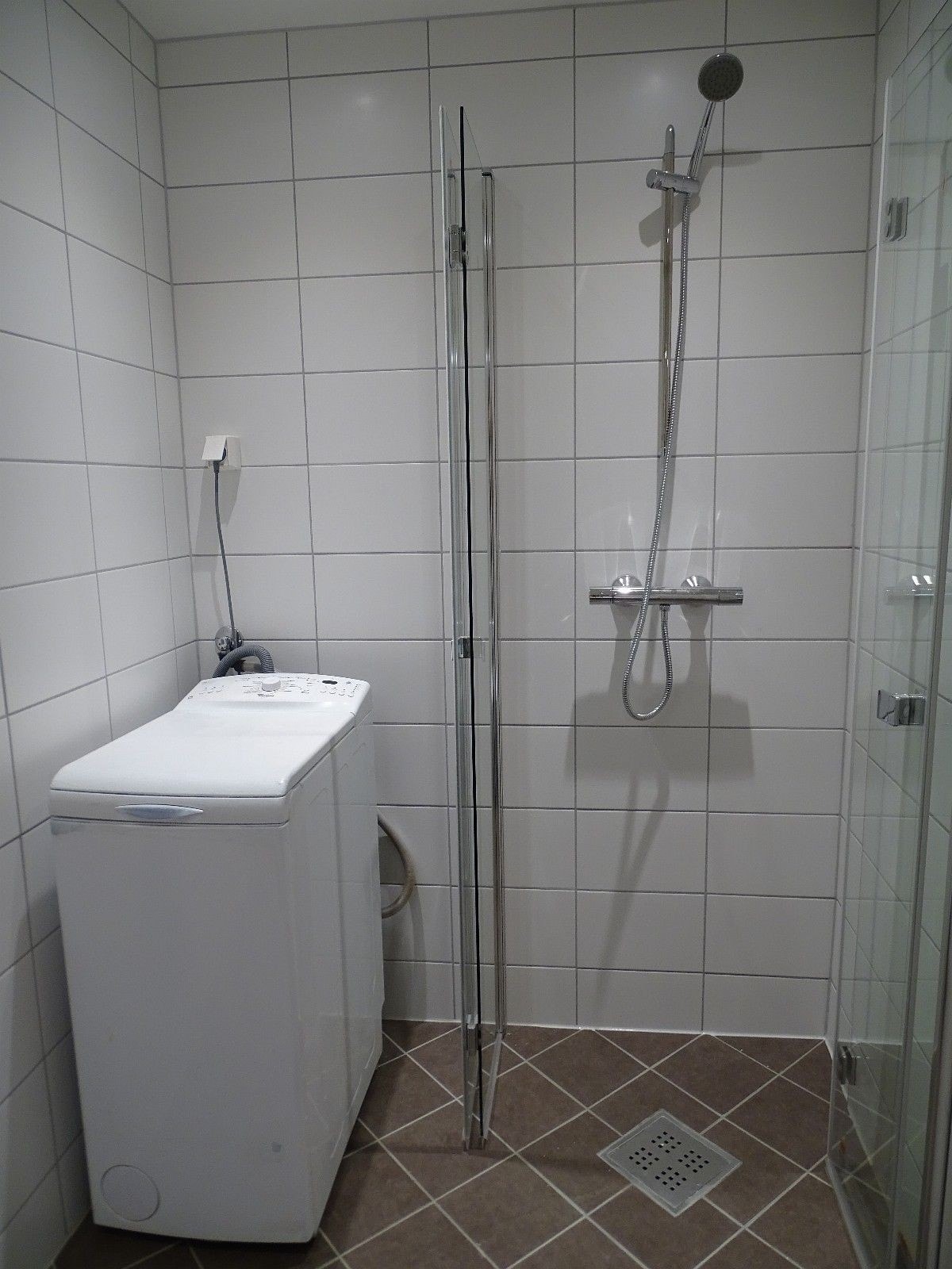 Felles Bad (Vaskemaskinen er byttet til fellesvaskeri i bygget) Galleribilde