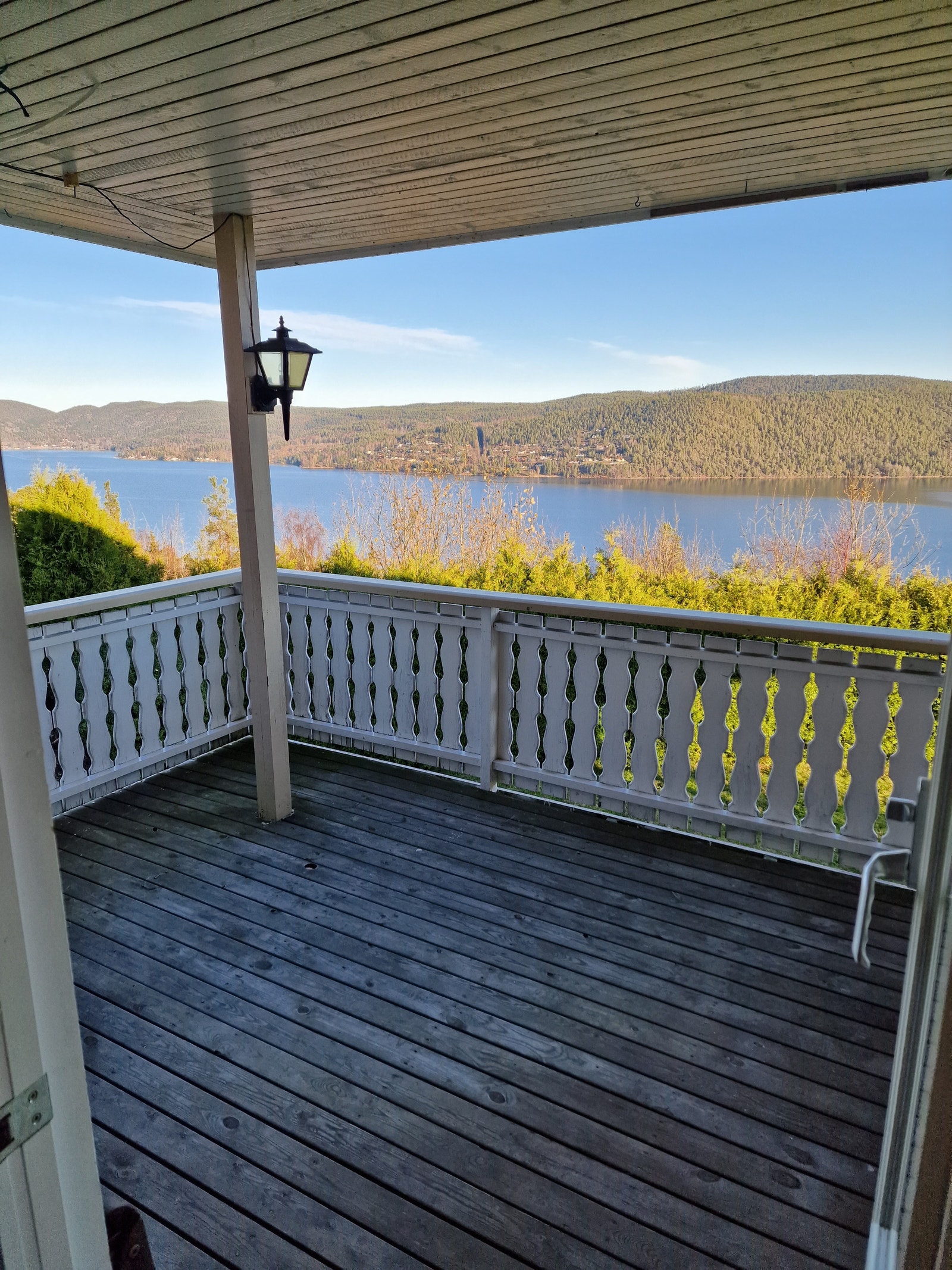 Terrasse med utgang fra kjøkken Galleribilde